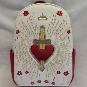 Loungefly Snow white heart box backpack